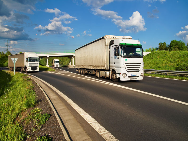 Biokraftstoffe für schwere Nutzfahrzeuge (Quelle: Adobe Stock)